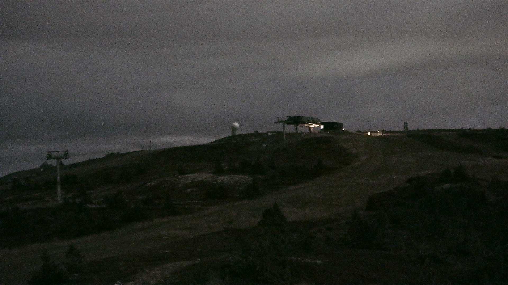 Hafjell Vidsyn Express - View 1 snow cam captured at 30 September 2026 at 5:31 am GMT+2