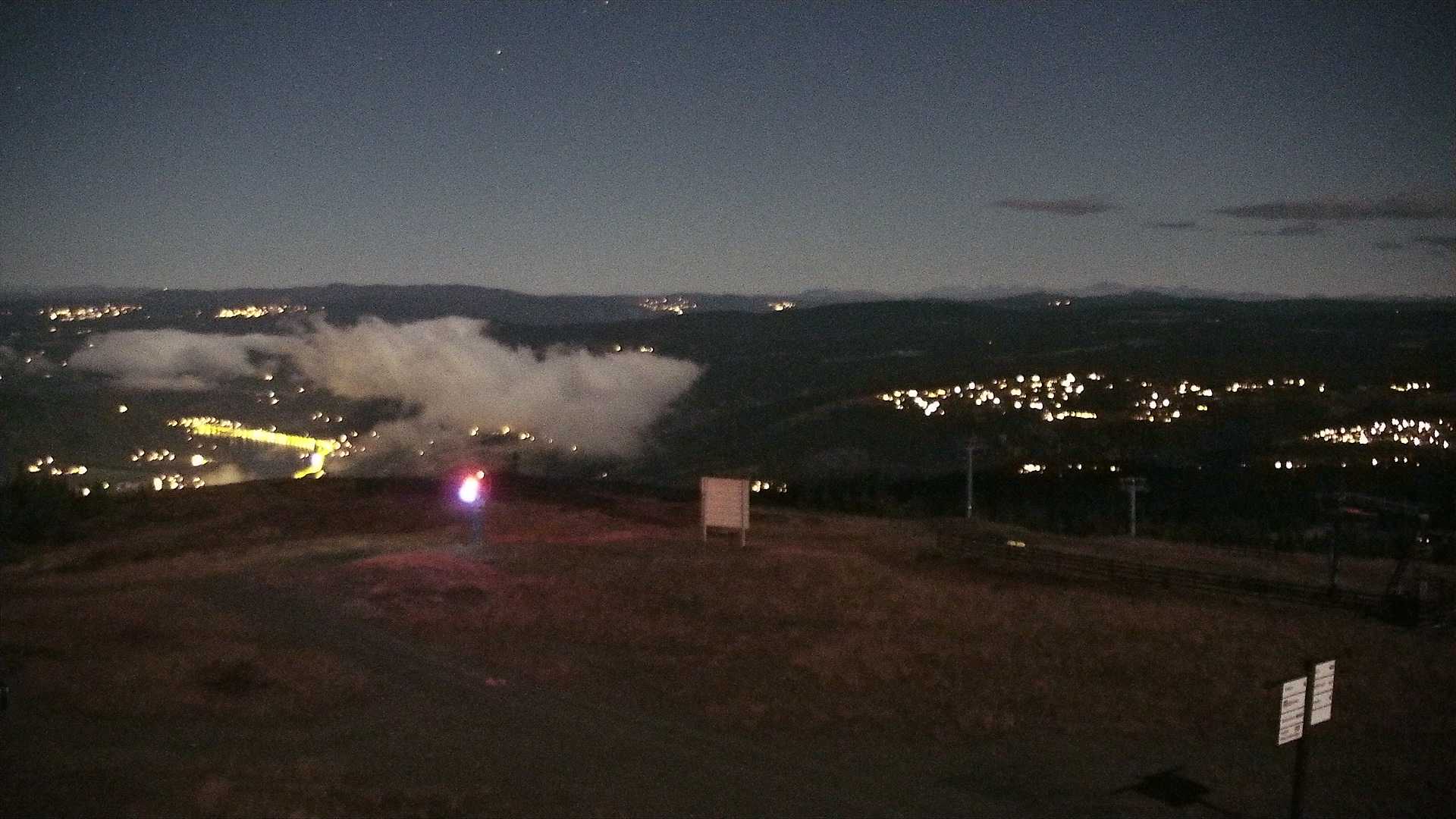 Hafjell Vidsyn Express - View 2 snow cam captured at 28 September 2026 at 11:56 pm GMT+2