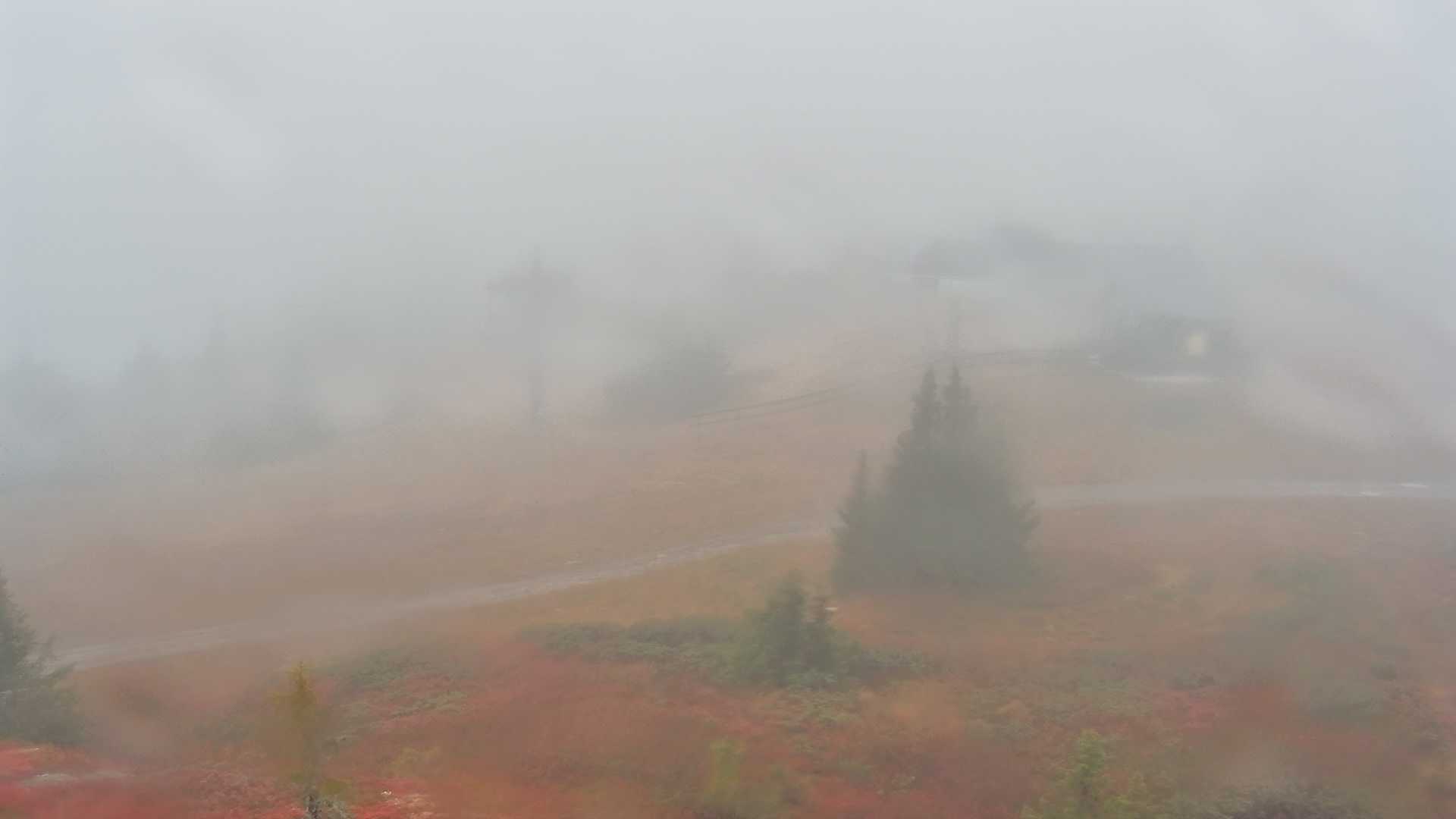 Kvitfjell Vestsiden Express - View 3 snow cam captured at 15 September 2026 at 6:15 pm GMT+2