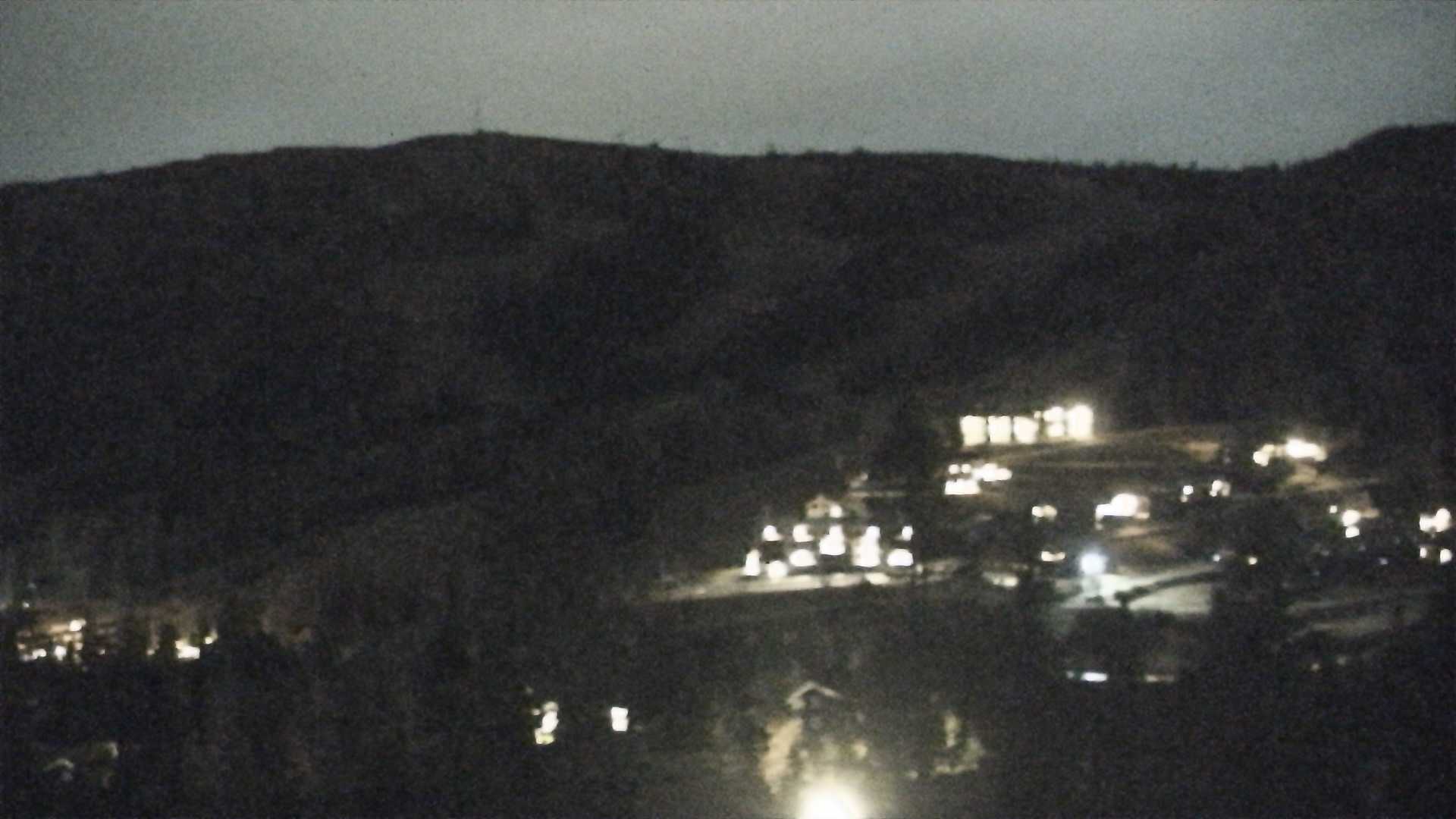 Kvitfjell Middle Station - View 2 snow cam captured at 25 September 2026 at 11:52 pm GMT+2