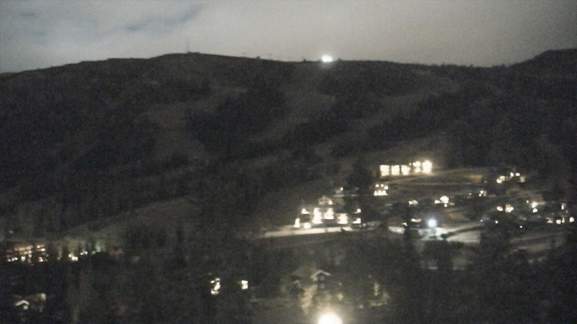 Kvitfjell Middle Station - View 2 snow cam captured at 29 September 2026 at 11:41 pm GMT+2