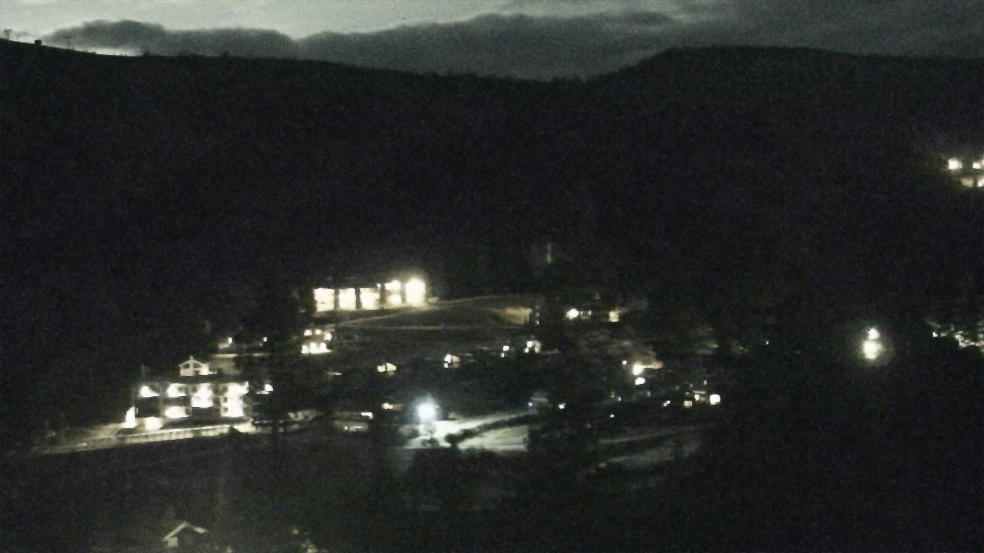 Kvitfjell Middle Station - View 3 snow cam captured at 22 September 2026 at 11:56 pm GMT+2