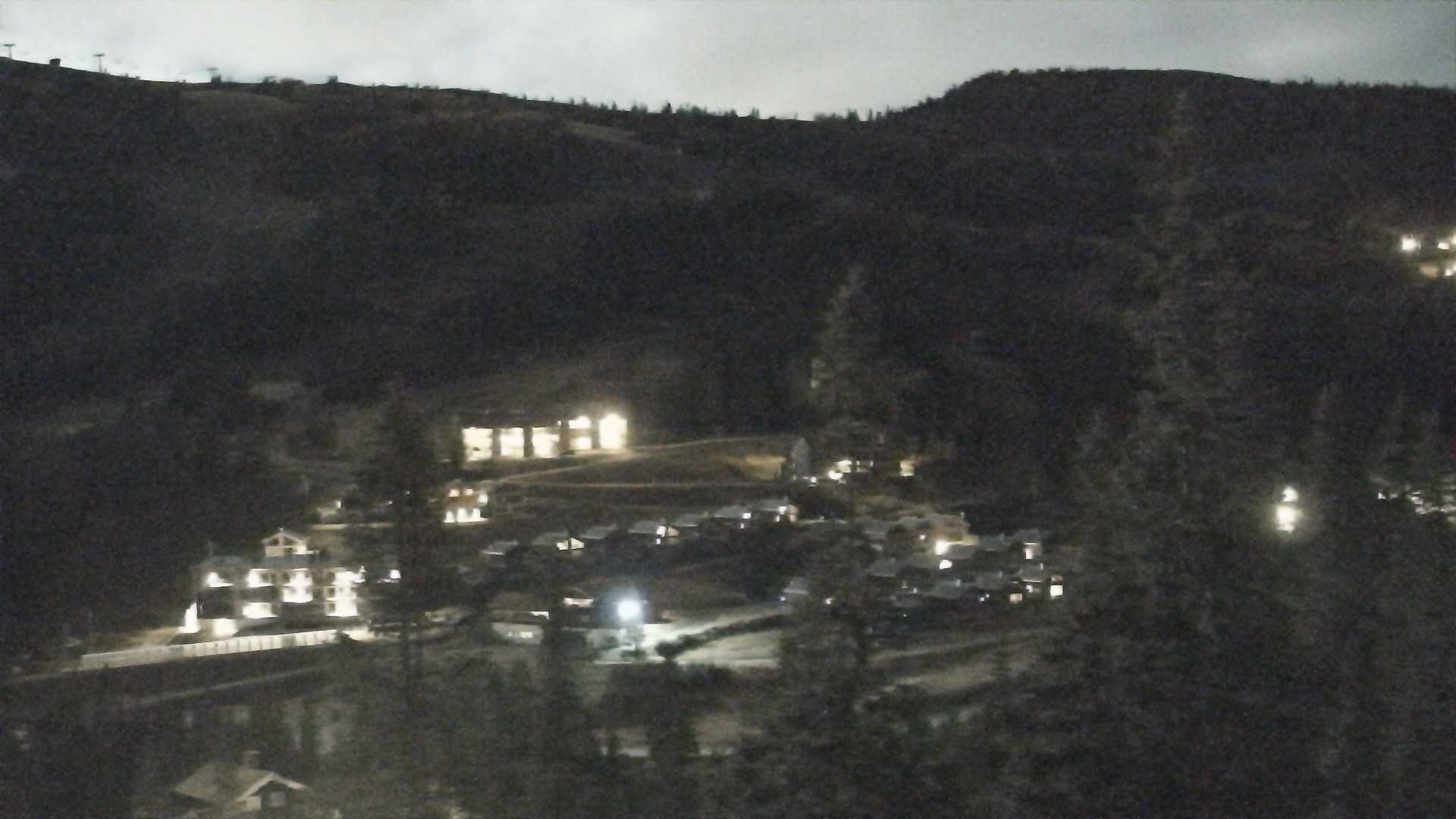 Kvitfjell Middle Station - View 3 snow cam captured at 24 September 2026 at 11:51 pm GMT+2