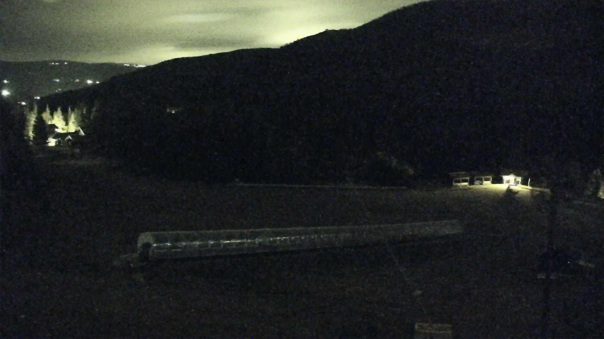 Kvitfjell Skitorget - View 1 snow cam captured at 18 September 2026 at 11:51 pm GMT+2