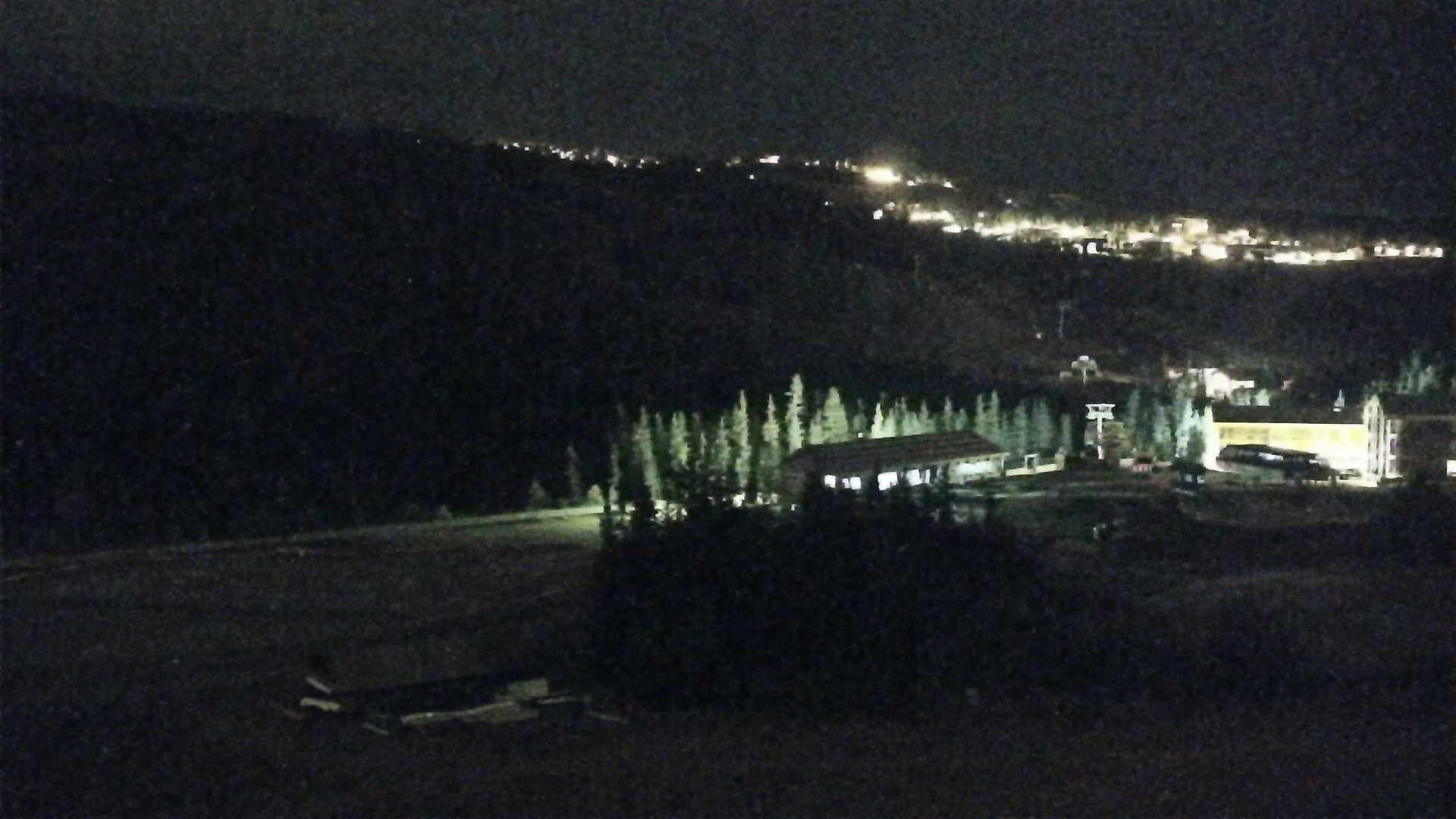 Kvitfjell Skitorget - View 2 snow cam captured at 18 September 2026 at 11:51 pm GMT+2