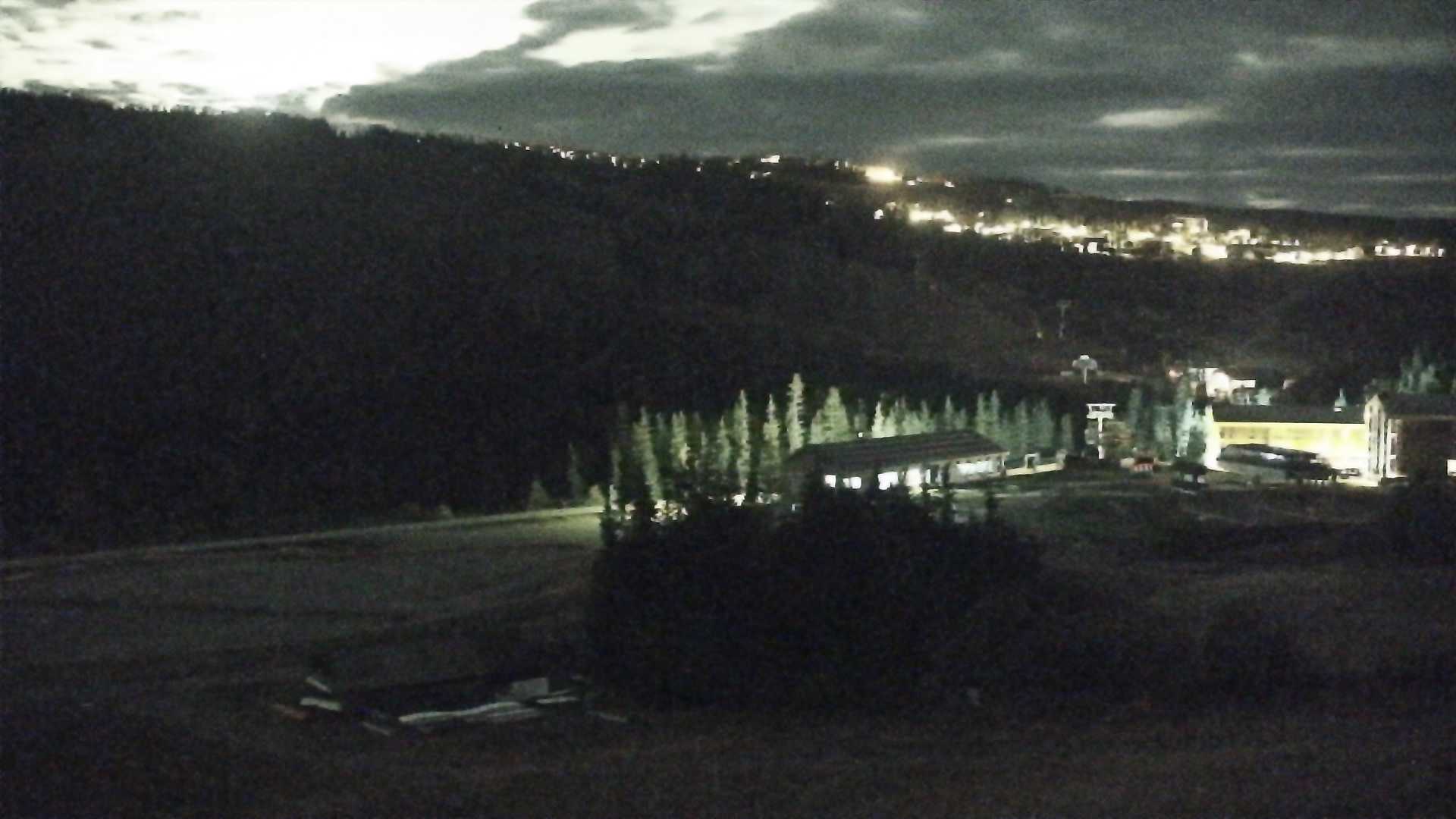 Kvitfjell Skitorget - View 2 snow cam captured at 22 September 2026 at 11:56 pm GMT+2