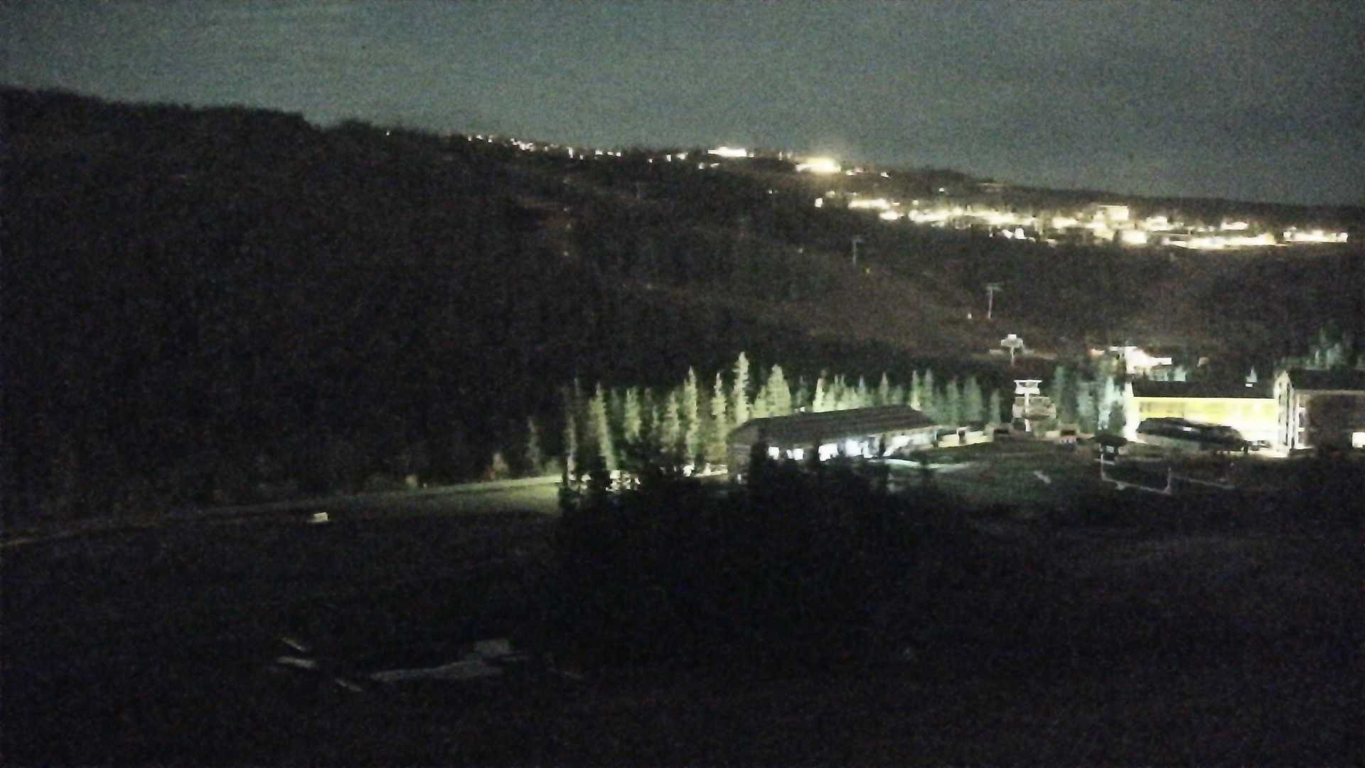 Kvitfjell Skitorget - View 2 snow cam captured at 3 October 2026 at 11:53 pm GMT+2