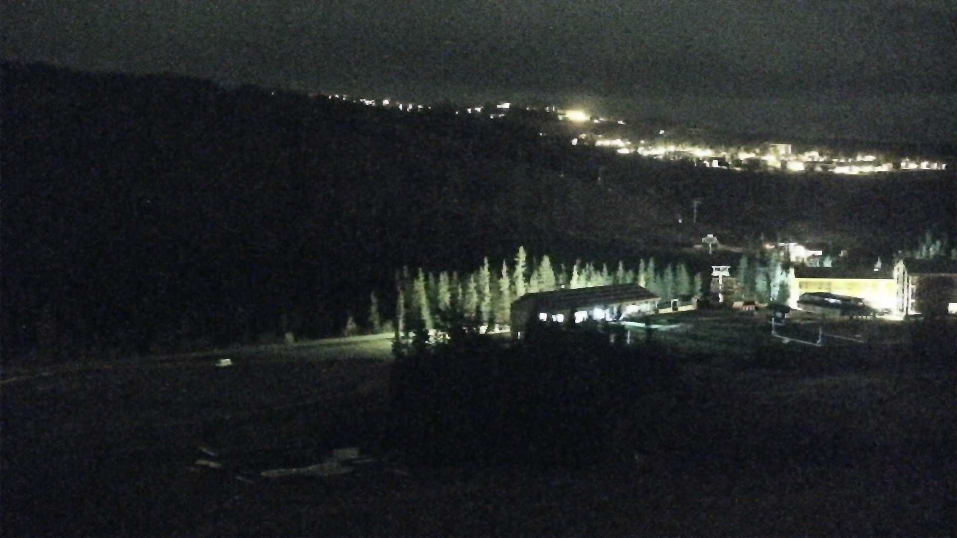 Kvitfjell Skitorget - View 2 snow cam captured at 4 October 2026 at 11:50 pm GMT+2