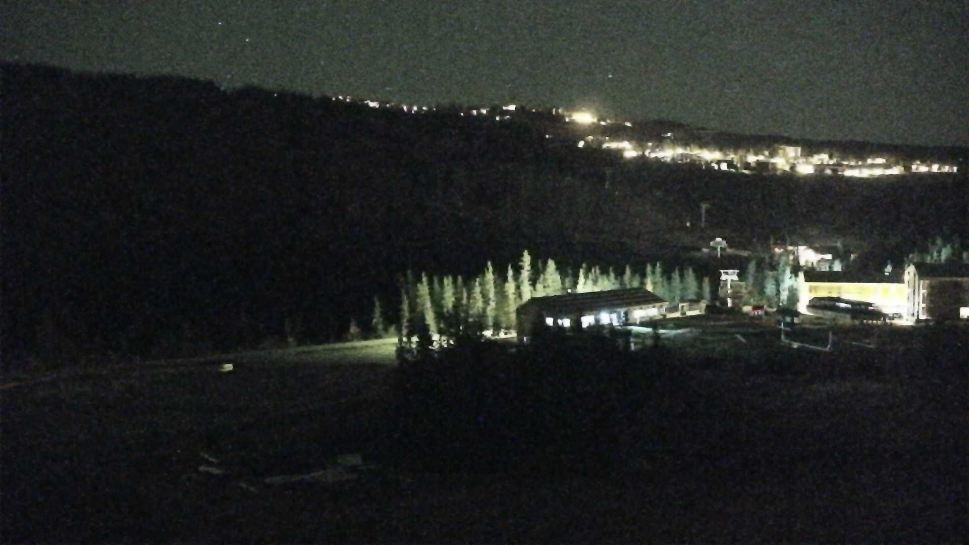 Kvitfjell Skitorget - View 2 snow cam captured at 5 October 2026 at 11:57 pm GMT+2