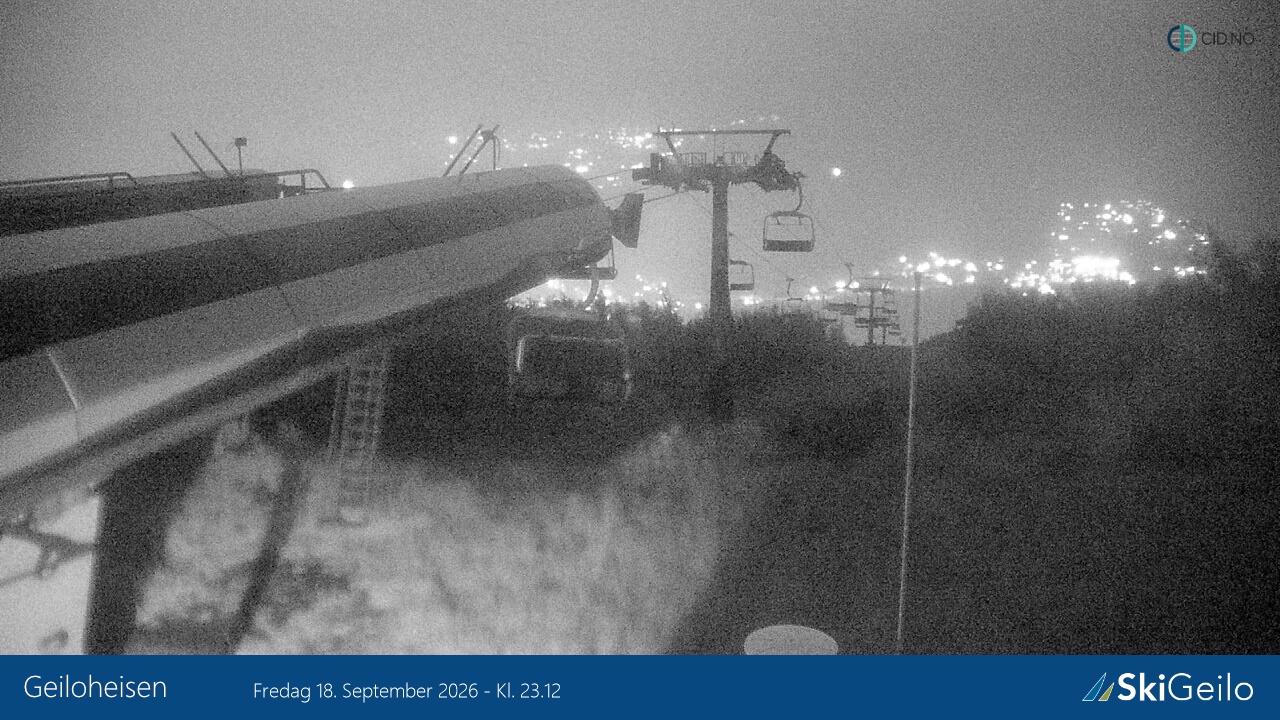 Geilo Geilotoppen Geiloheisen snow cam captured at 18 September 2026 at 11:17 pm GMT+2