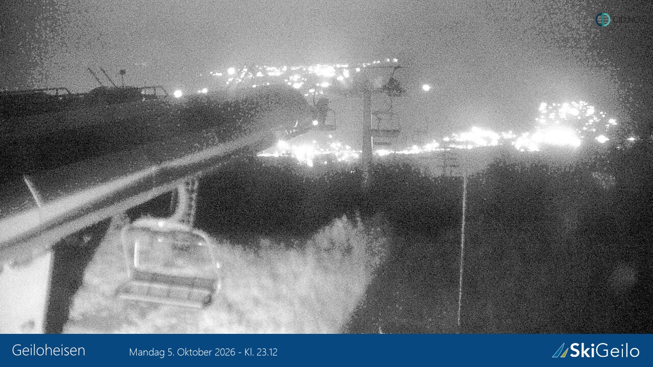 Geilo Geilotoppen Geiloheisen snow cam captured at 5 October 2026 at 11:17 pm GMT+2