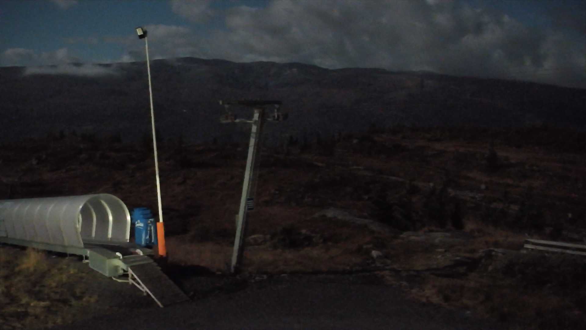 Voss Hangurstoppen snow cam captured at 28 September 2026 at 11:53 pm GMT+2