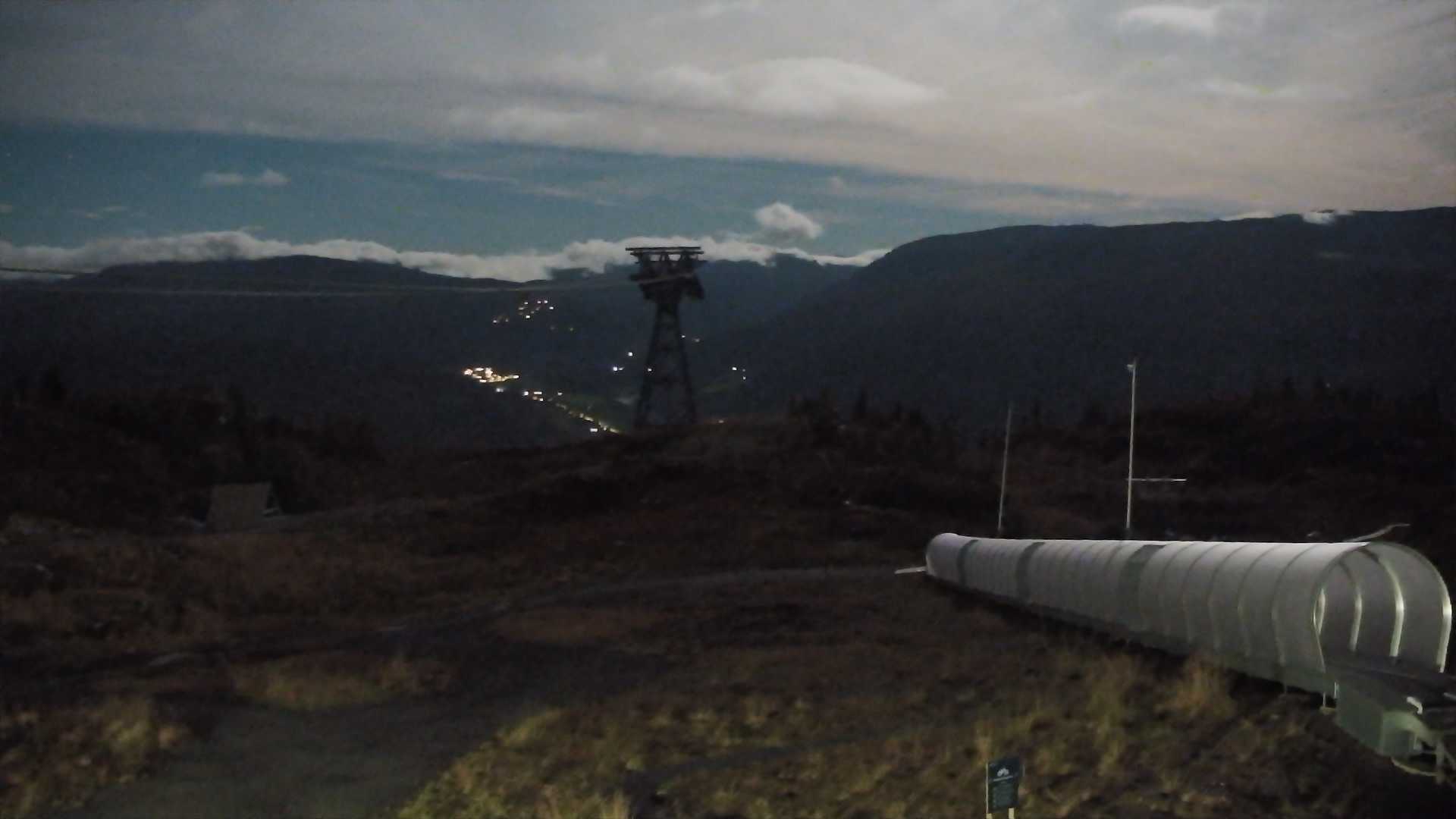 Voss Hanguren Panorama snow cam captured at 24 September 2026 at 11:58 pm GMT+2