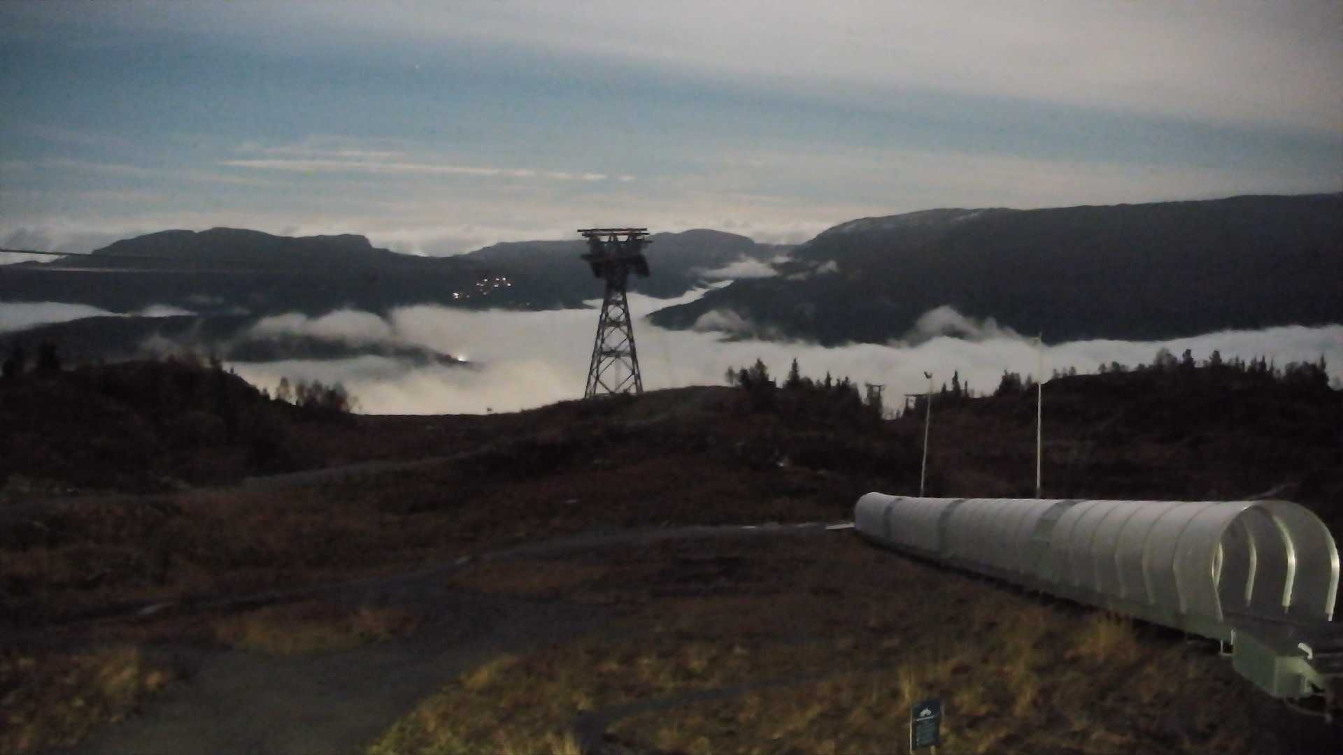 Voss Hanguren Panorama snow cam captured at 25 September 2026 at 11:59 pm GMT+2