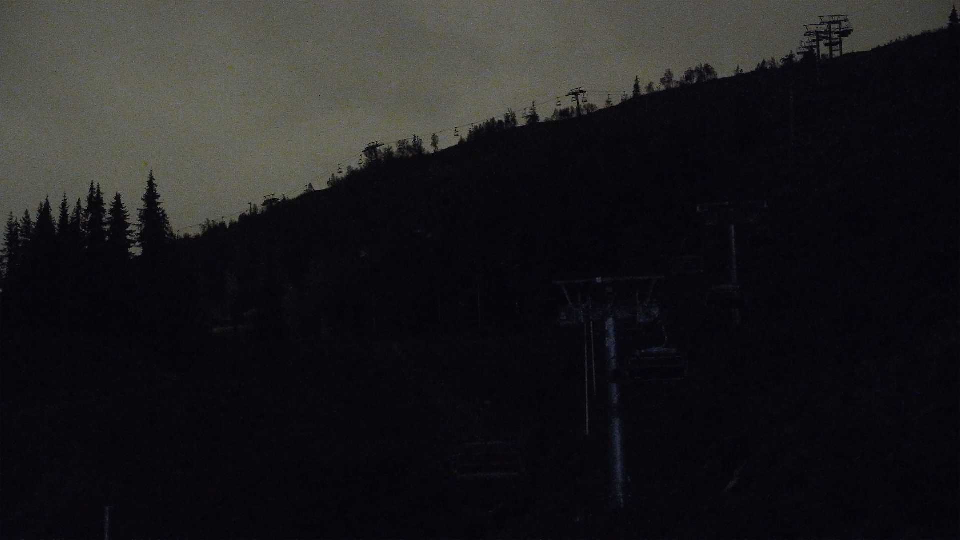 Voss Slettafjell Family Trail snow cam captured at 18 September 2026 at 11:57 pm GMT+2