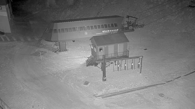 Mammoth Mountain Main Lodge snow cam captured at 4 October 2026 at 11:53 pm GMT-7