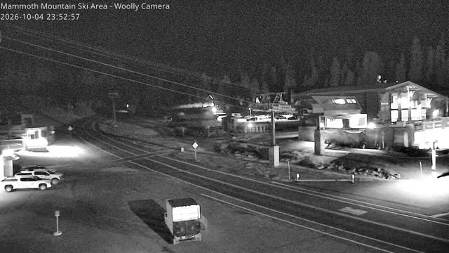 Mammoth Mountain Woolly Cam at Main Lodge snow cam captured at 4 October 2026 at 11:53 pm GMT-7